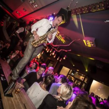 DJ-sax2-1-32xvecj584svyjmpvwkh6o